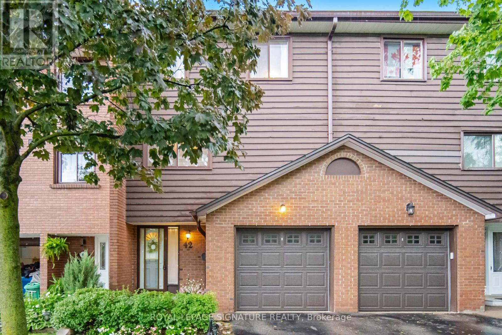 MLS® listing #29990847 for sale located at 42 - 4230 FIELDGATE DRIVE