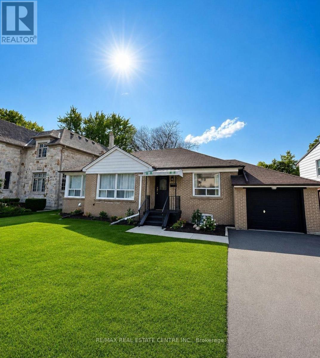 MLS® listing #29990882 for sale located at 24 SMITHWOOD DRIVE