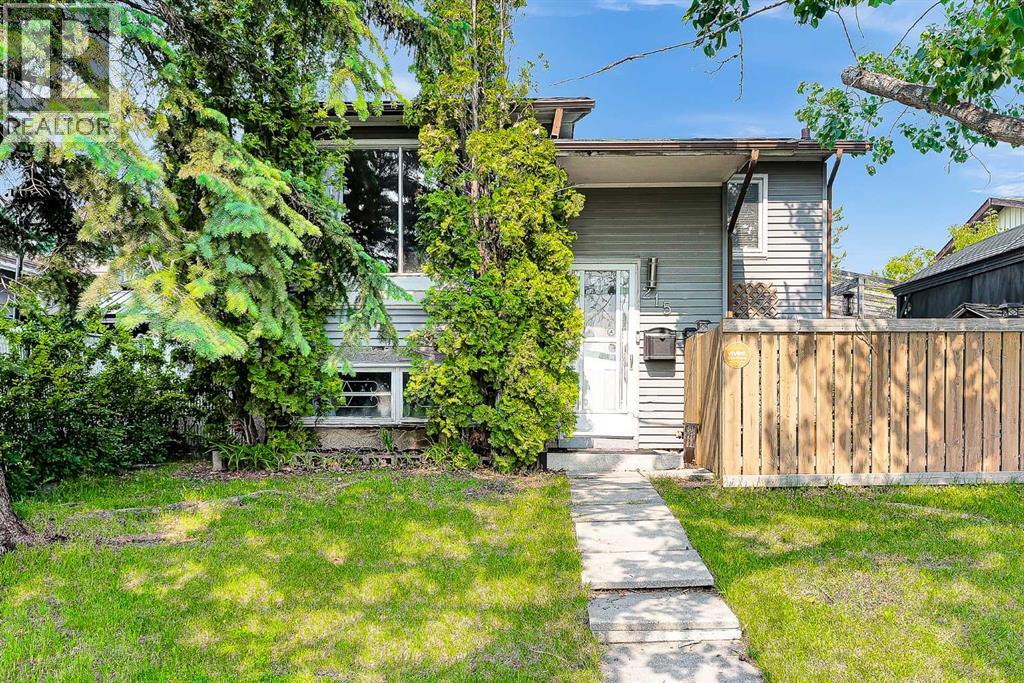 MLS® listing #29991076 for sale located at 215 ERIN WOODS Drive SE