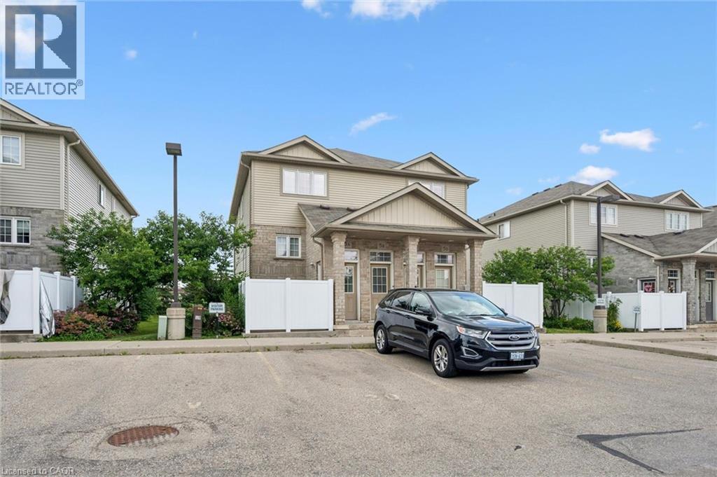 MLS® listing #29991821 for sale located at 240 WESTMEADOW Drive Unit# 5A