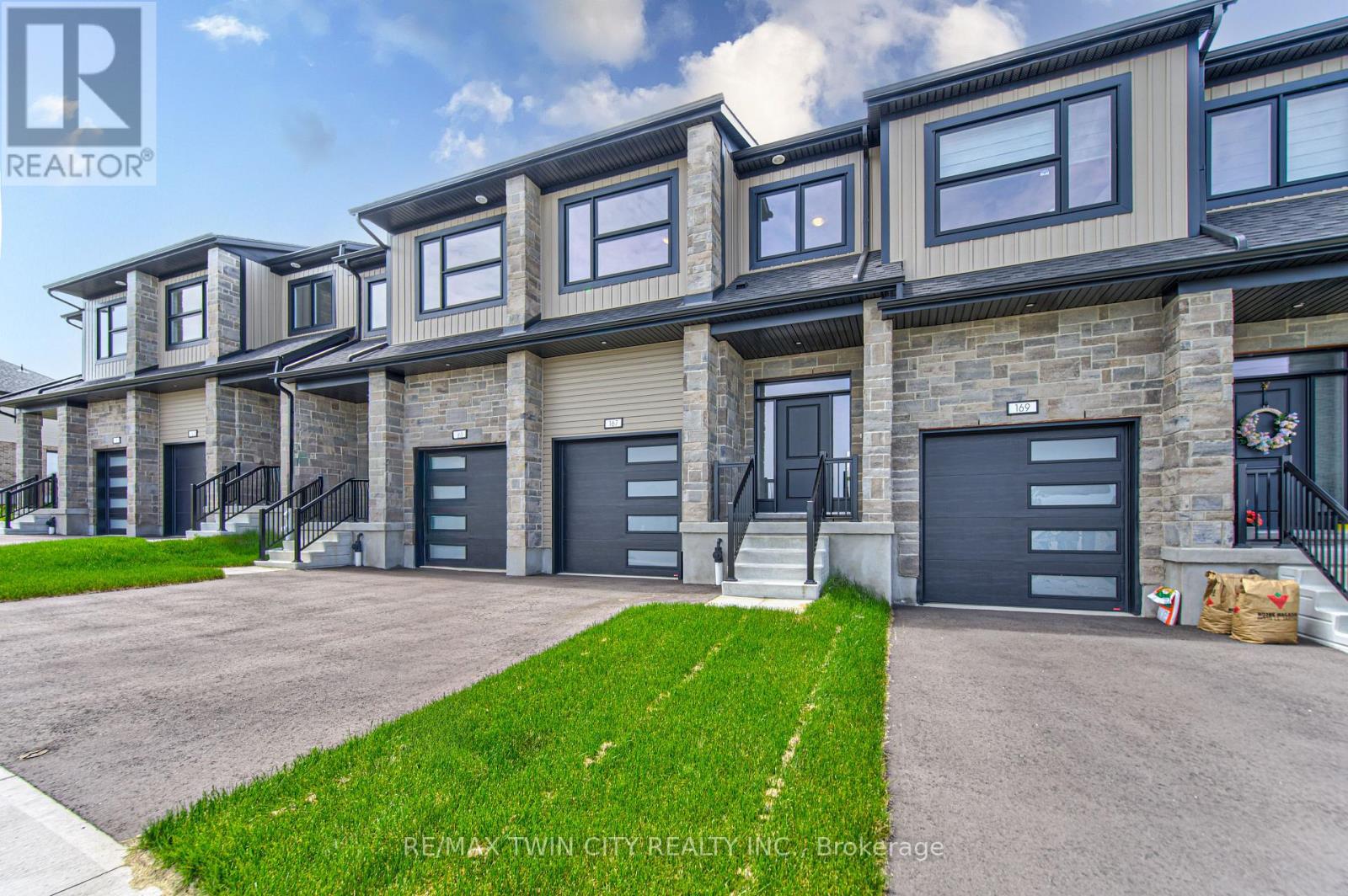 MLS® listing #29992244 for sale located at 167 DUNNIGAN DRIVE