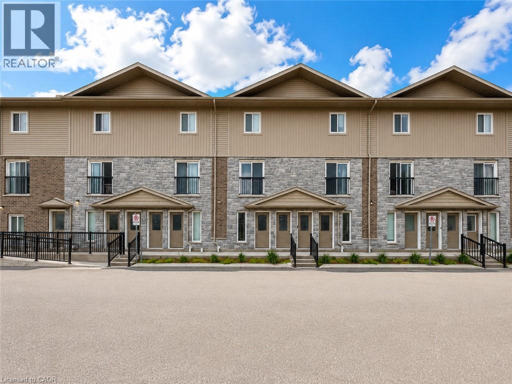 MLS® listing #29992306 for sale located at 122 E COURTLAND Avenue E Unit# 7