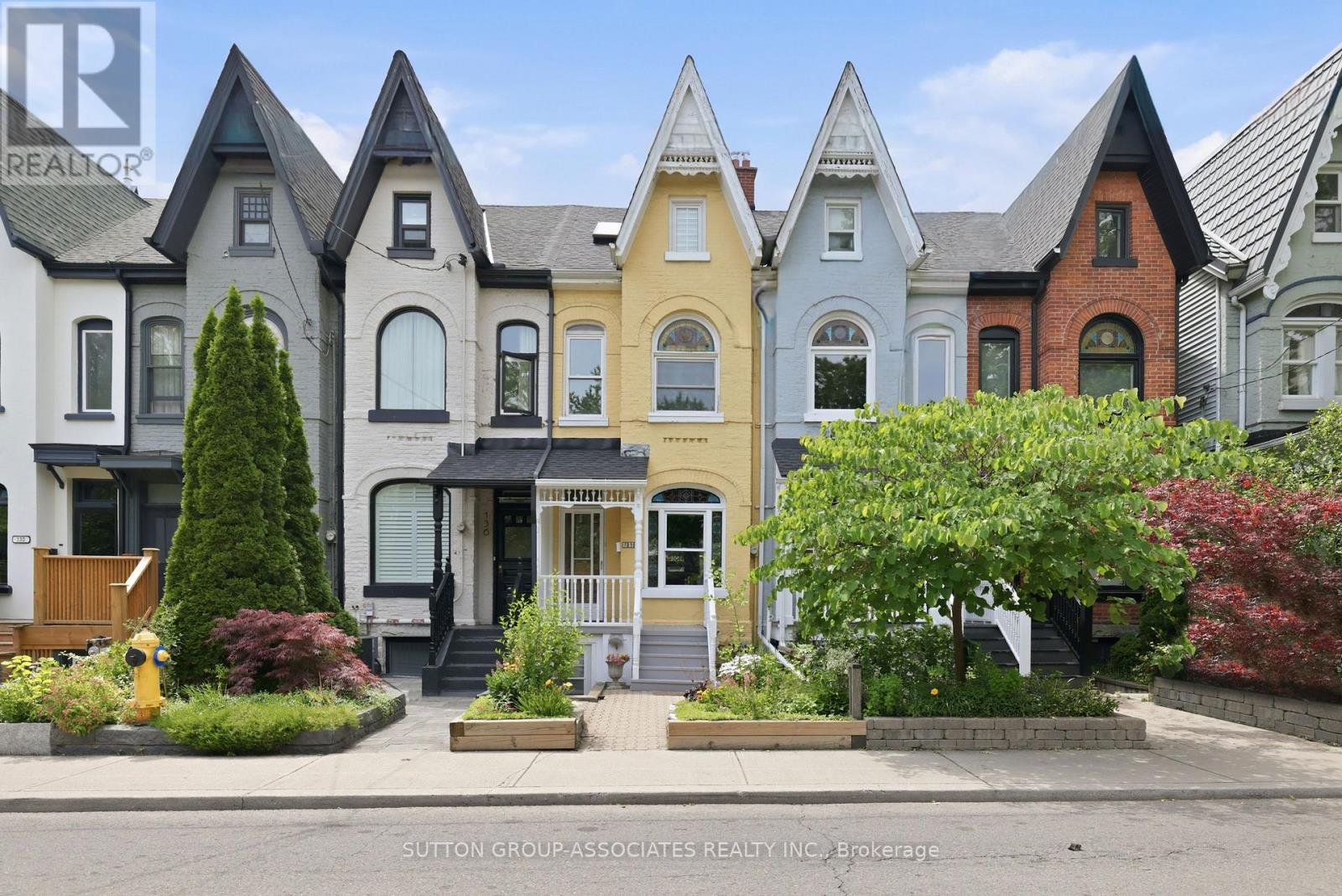 MLS® listing #29992562 for sale located at 138 MAJOR STREET