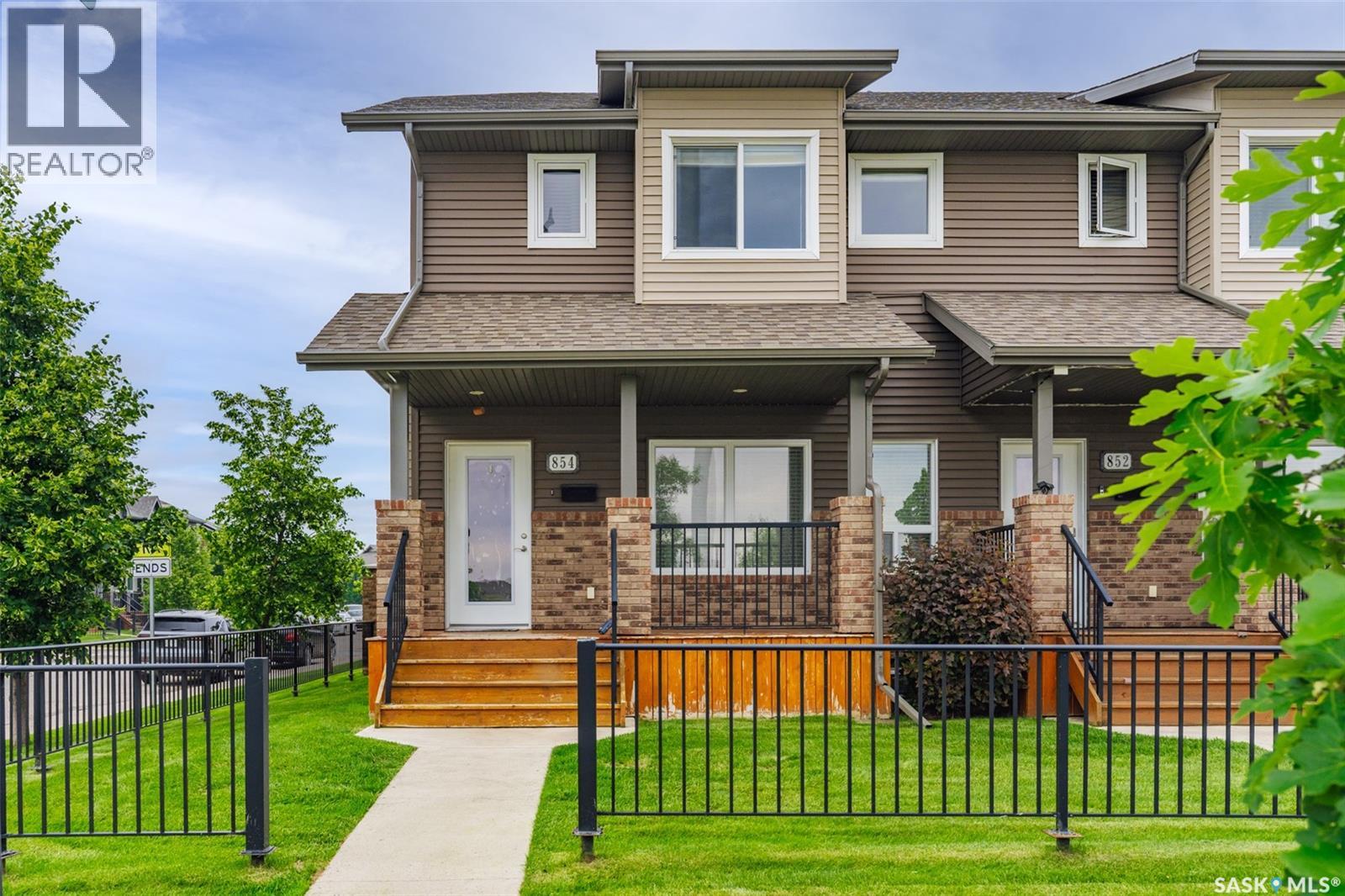 MLS® listing #29992940 for sale located at 854 Stensrud ROAD