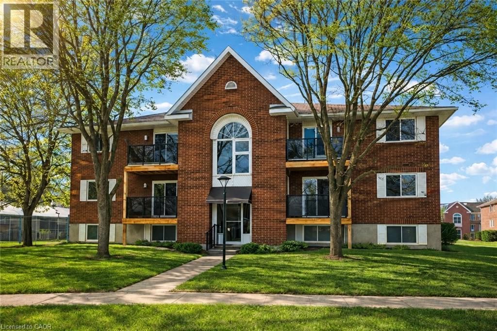 MLS® listing #29992957 for sale located at 565 GREENFIELD Avenue Unit# 106