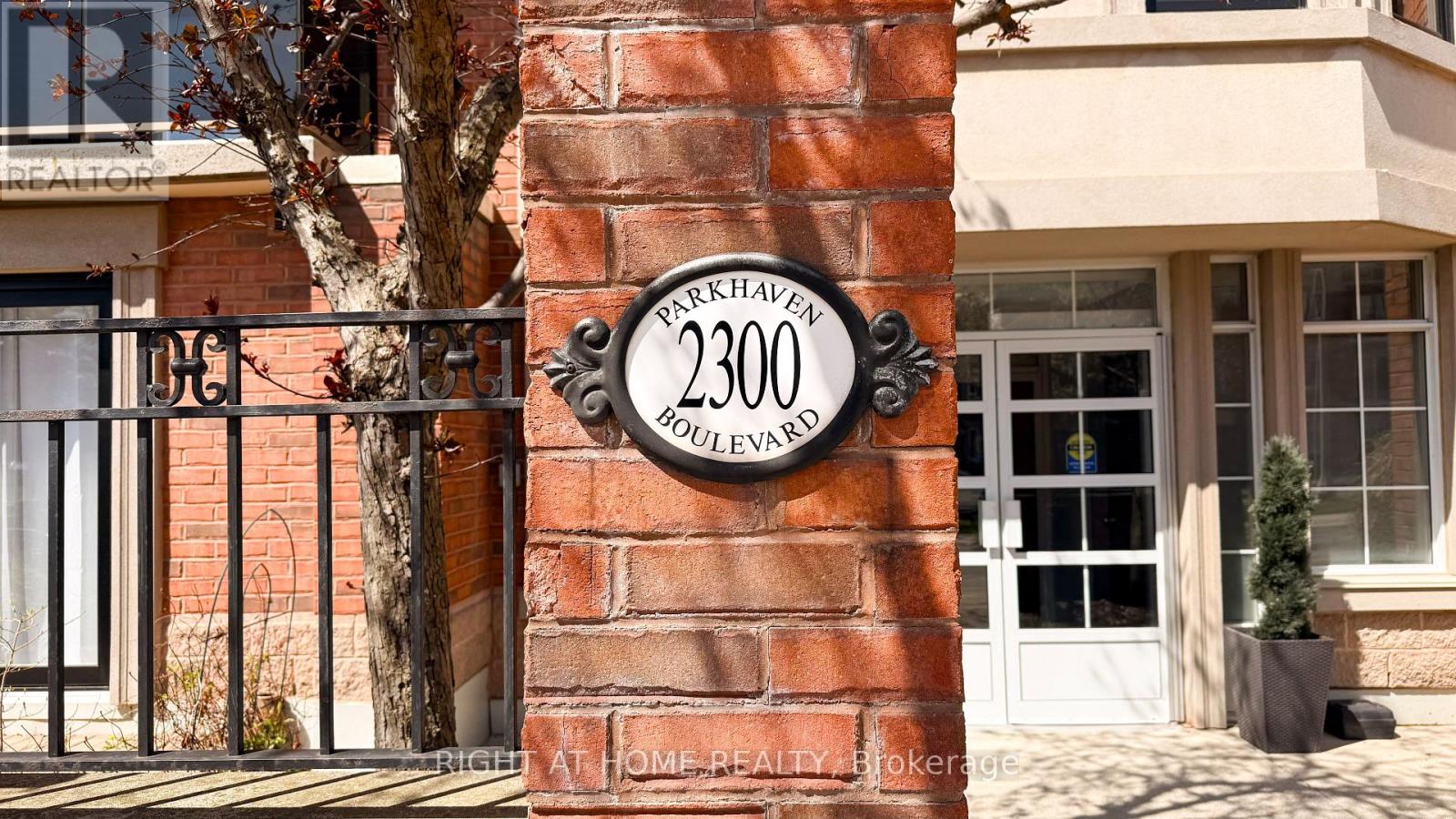 MLS® listing #29993431 for sale located at 308 - 2300 PARKHAVEN BOULEVARD