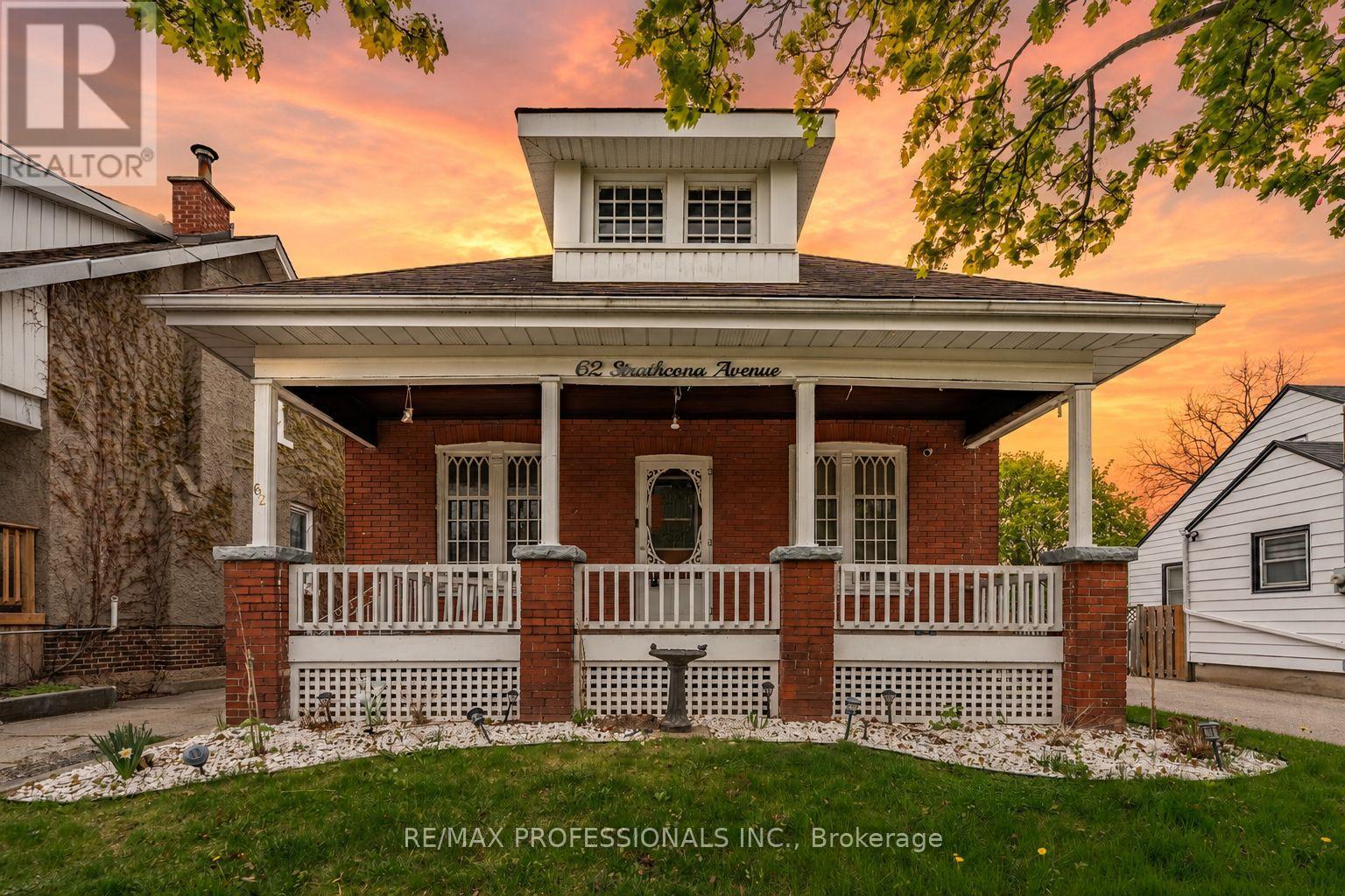 MLS® listing #29993448 for sale located at 62 STRATHCONA AVENUE