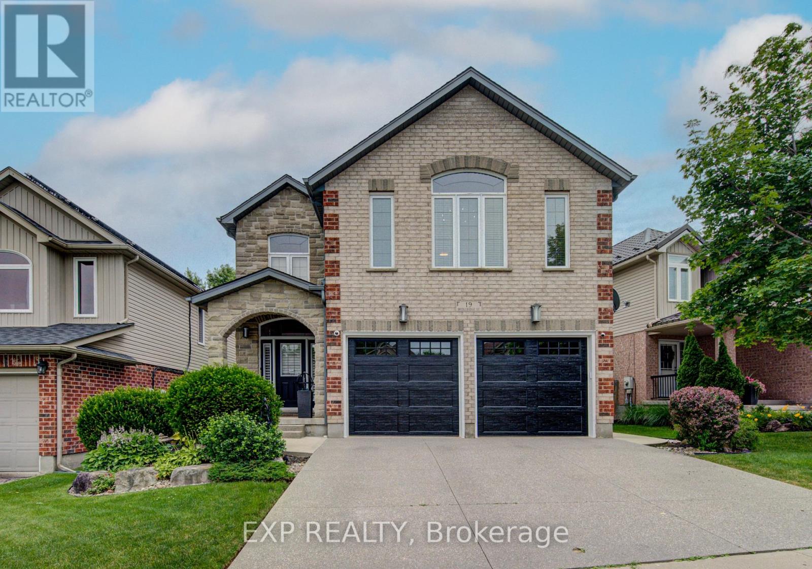 MLS® listing #29994308 for sale located at 19 BRIDLERIDGE STREET