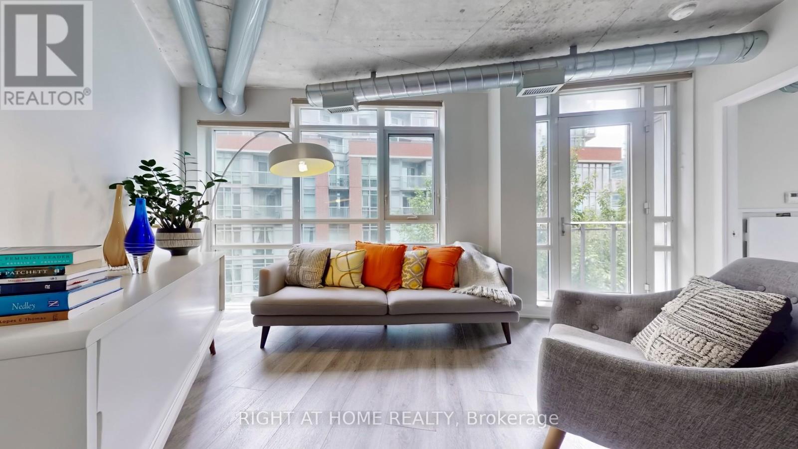 MLS® listing #29994430 for sale located at 415 - 170 SUDBURY STREET