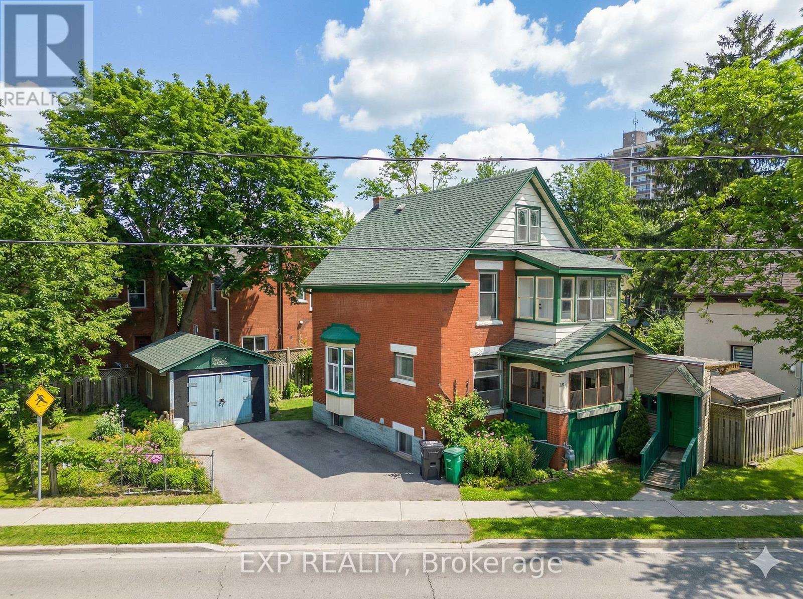 MLS® listing #29995407 for sale located at 64 LANCASTER STREET E
