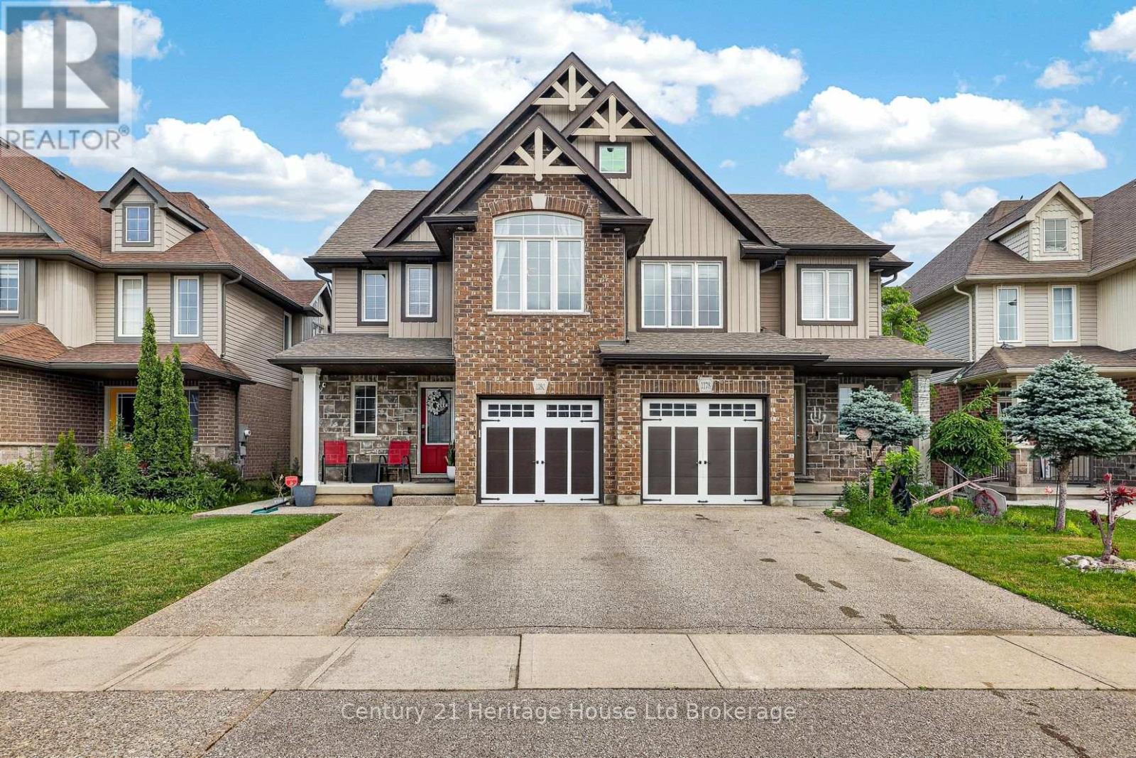 MLS® listing #29995660 for sale located at 1180 CAEN AVENUE
