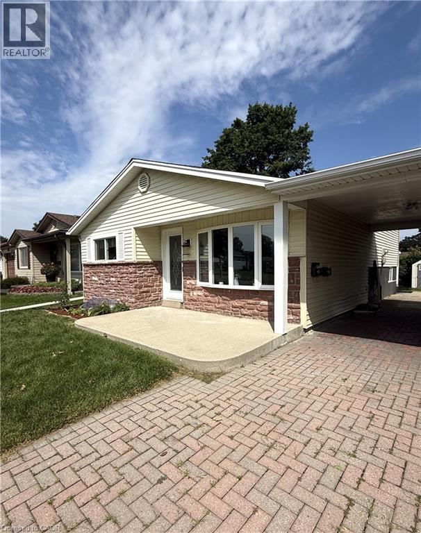 MLS® listing #29996074 for sale located at 66 BELWOOD Crescent Unit# Upper