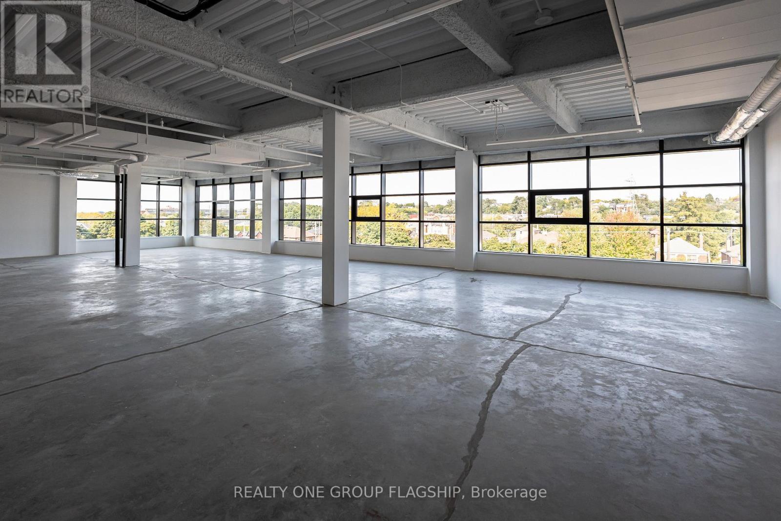 MLS® listing #29996267 for sale located at 405 - 300 GEARY AVENUE