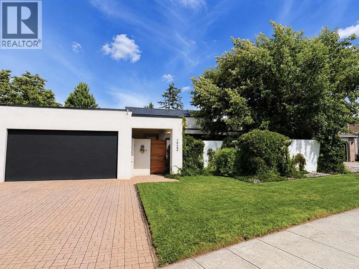 MLS® listing #29997137 for sale located at 1922 Glen Gary Drive