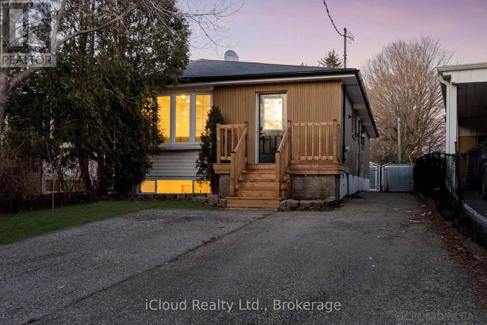 MLS® listing #29997668 for sale located at 107 BAYVIEW PARKWAY