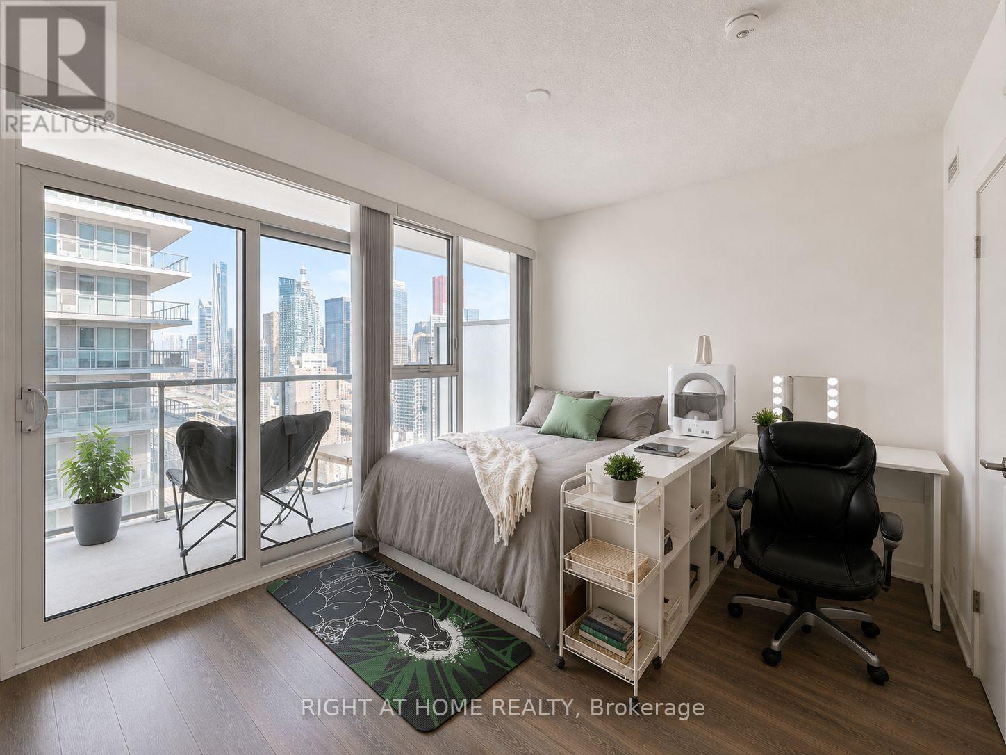 MLS® listing #29997781 for sale located at 3106 - 20 RICHARDSON STREET