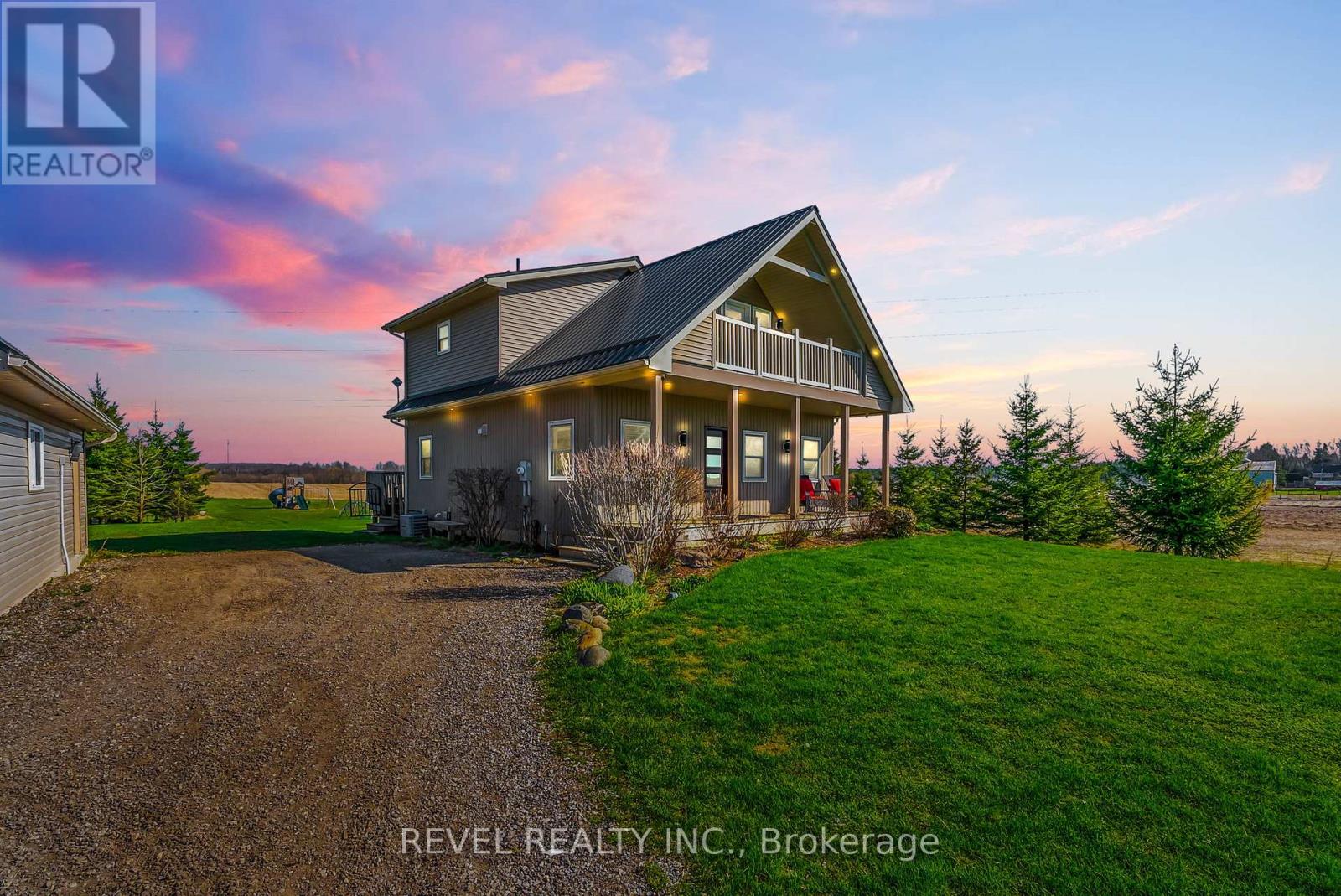 MLS® listing #29997818 for sale located at 343071 FIFTEENTH SIDE ROAD