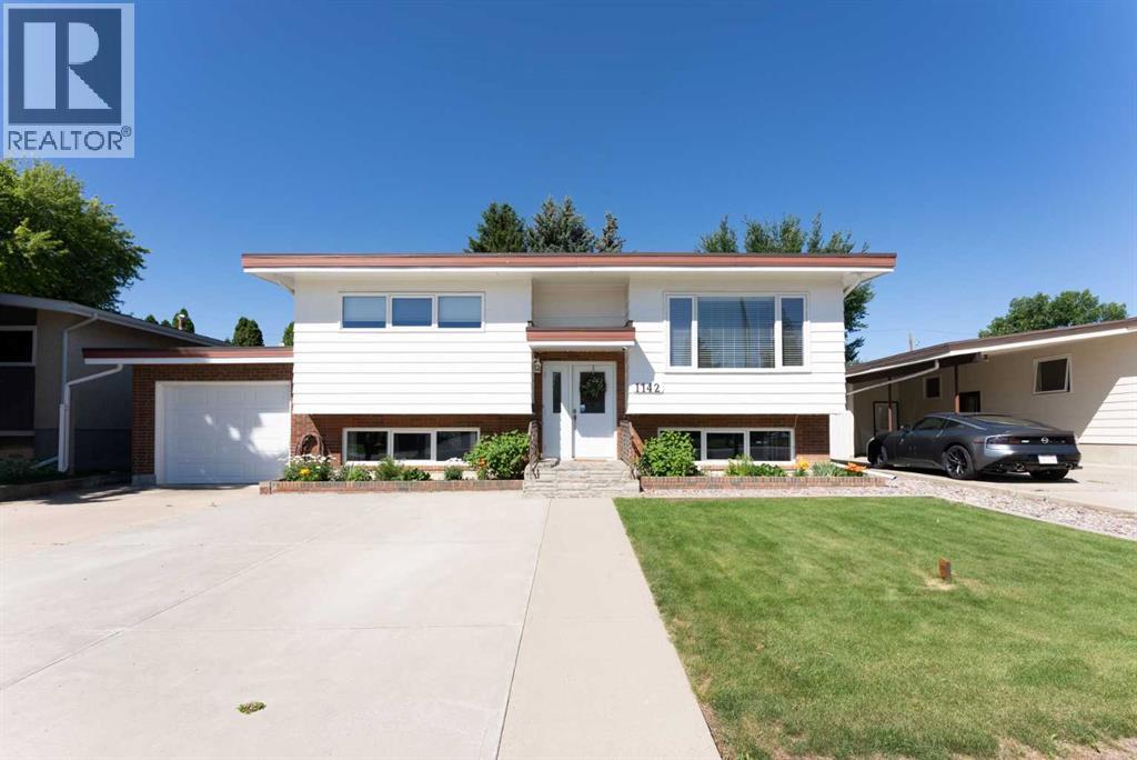 MLS® listing #29997844 for sale located at 1142 24 Street N
