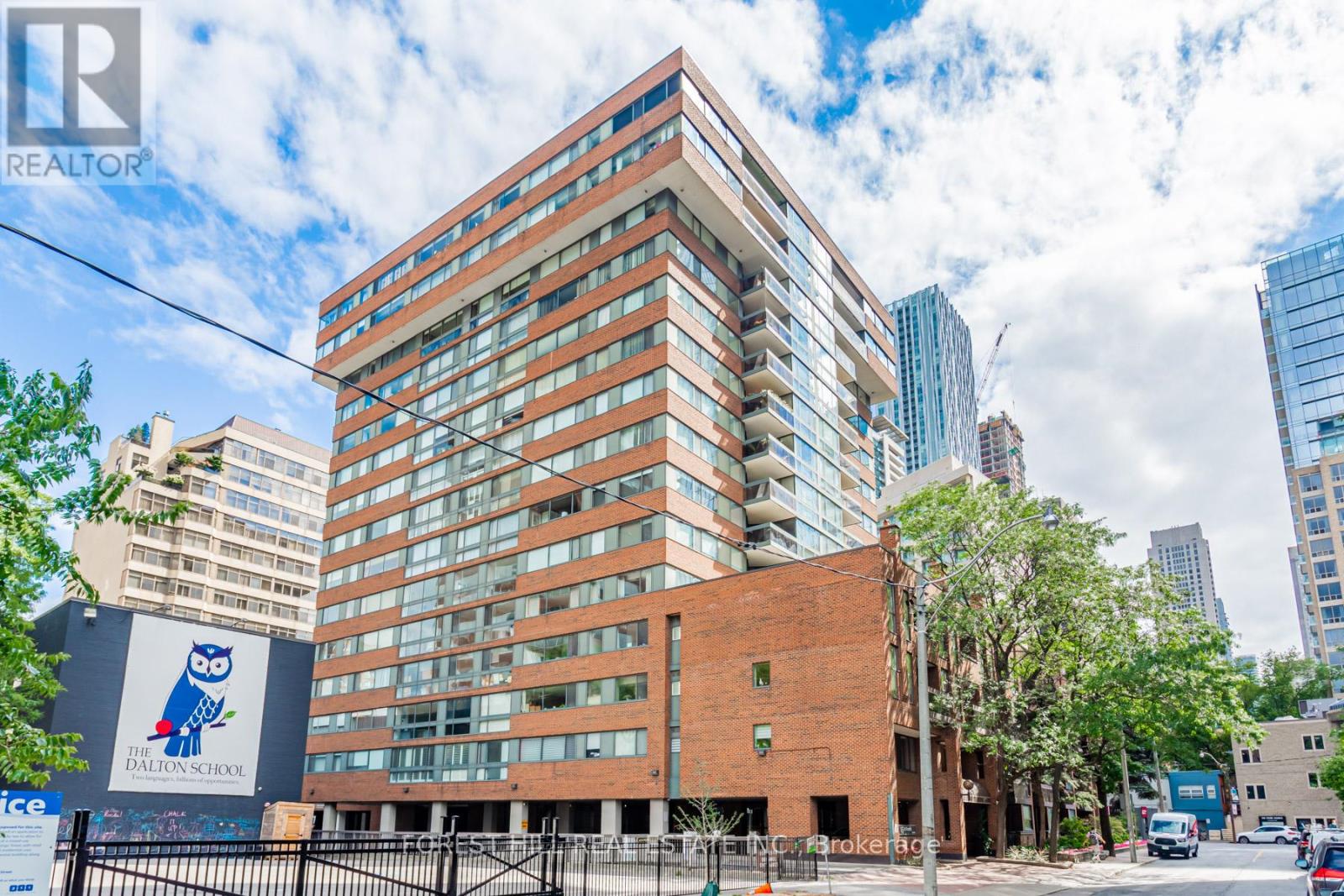MLS® listing #29997868 for sale located at PH01 - 15 MCMURRICH STREET