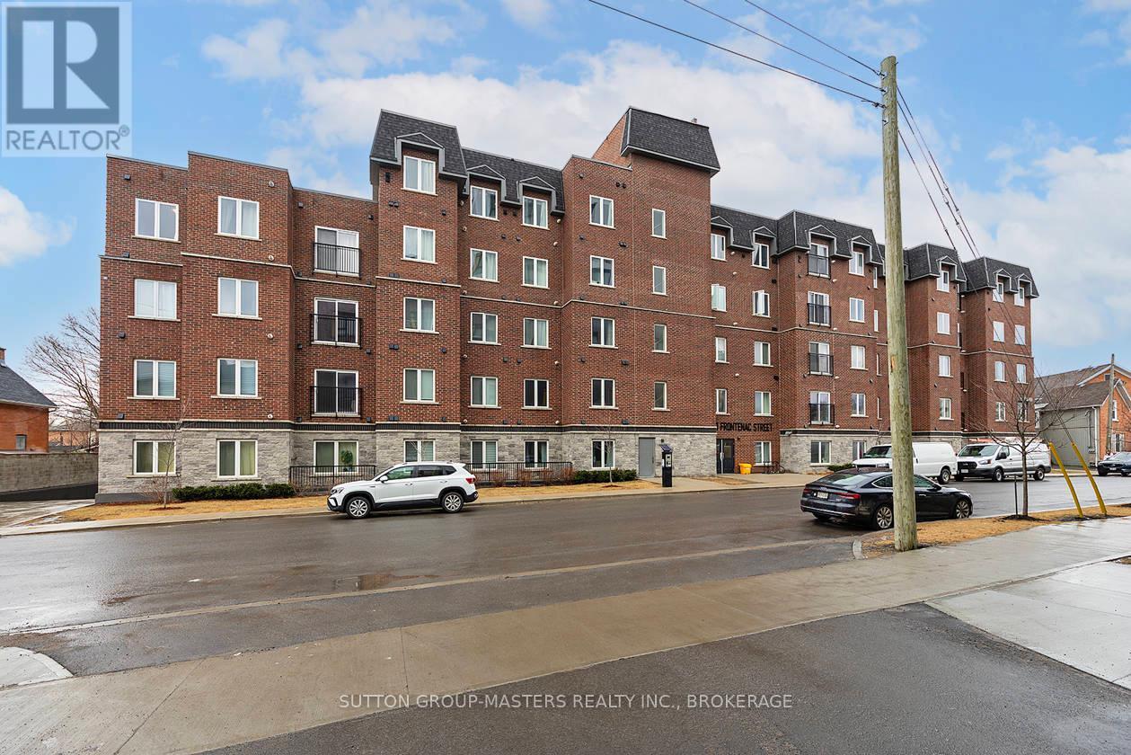 MLS® listing #29997945 for sale located at 413 - 501 FRONTENAC STREET