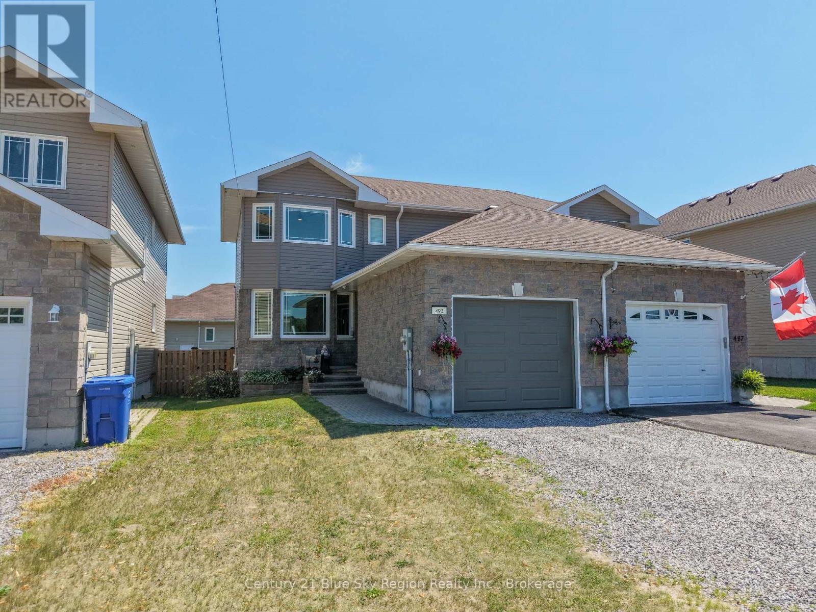MLS® listing #29998082 for sale located at 493 NORMAN AVENUE