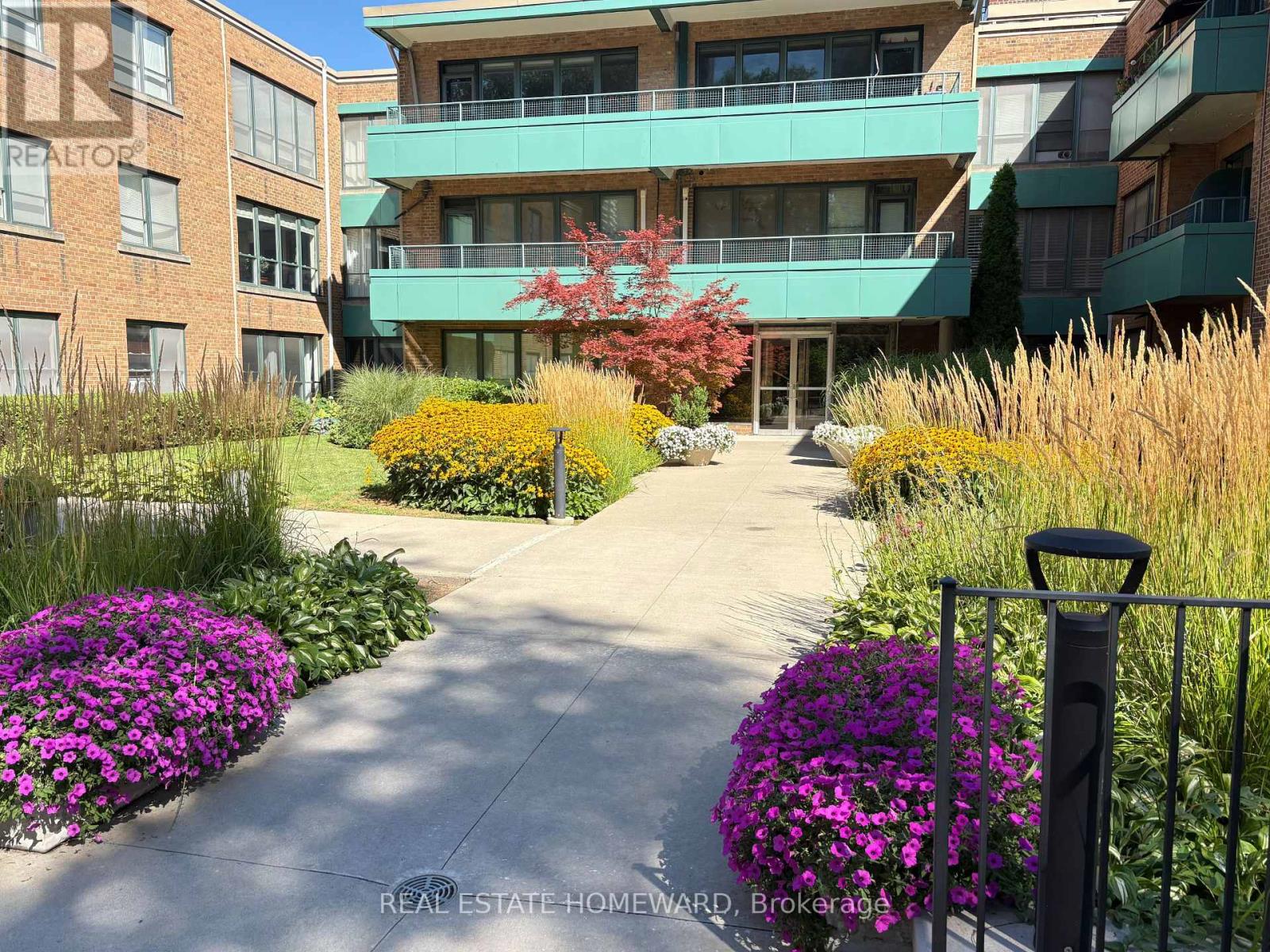 MLS® listing #29998249 for sale located at 309 - 30 ELM AVENUE