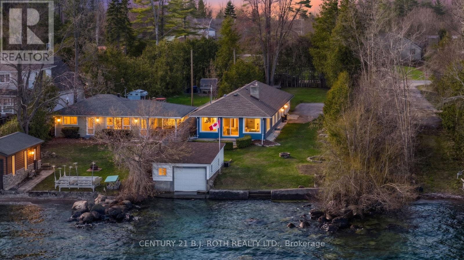 MLS® listing #29998304 for sale located at 49 LAKESHORE ROAD E