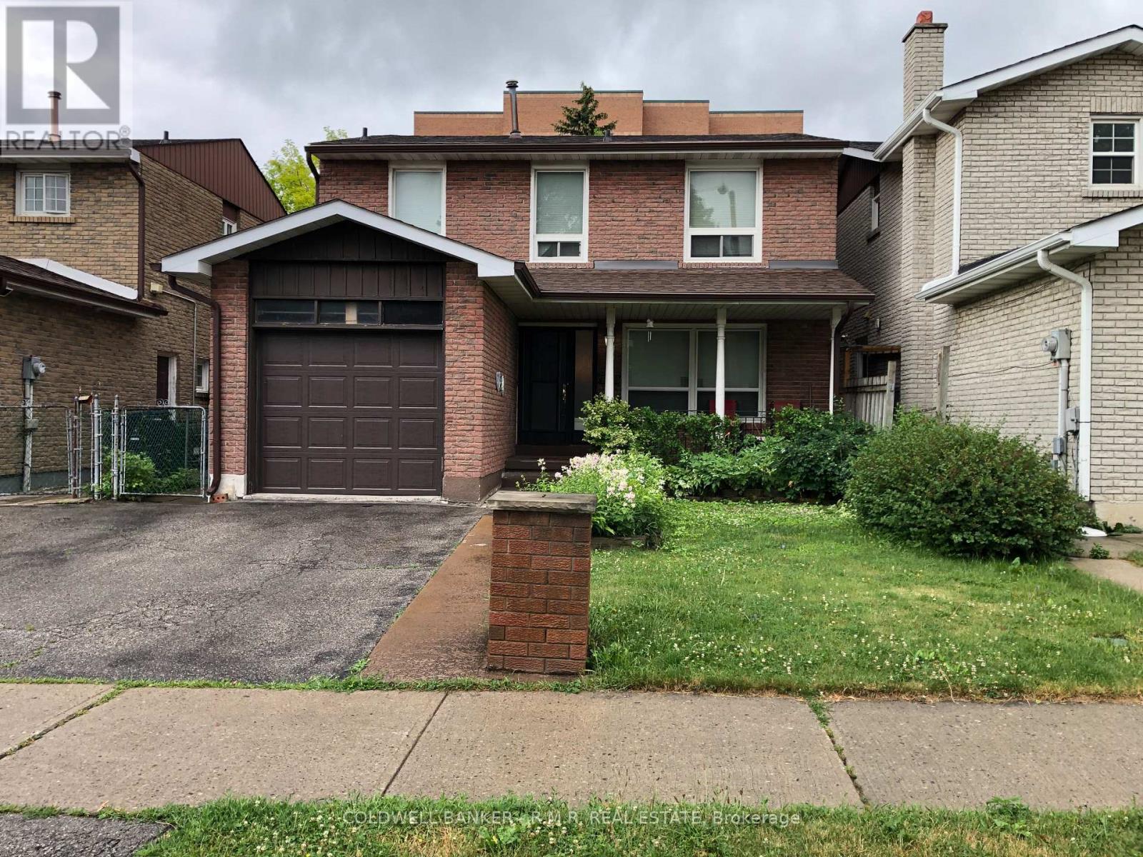 MLS® listing #29998311 for sale located at 5 BROWNRIDGE CRESCENT