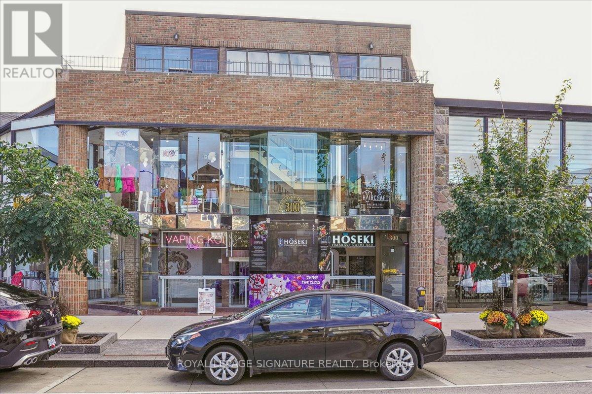 MLS® listing #29999155 for sale located at 2 - 300 LAKESHORE ROAD E