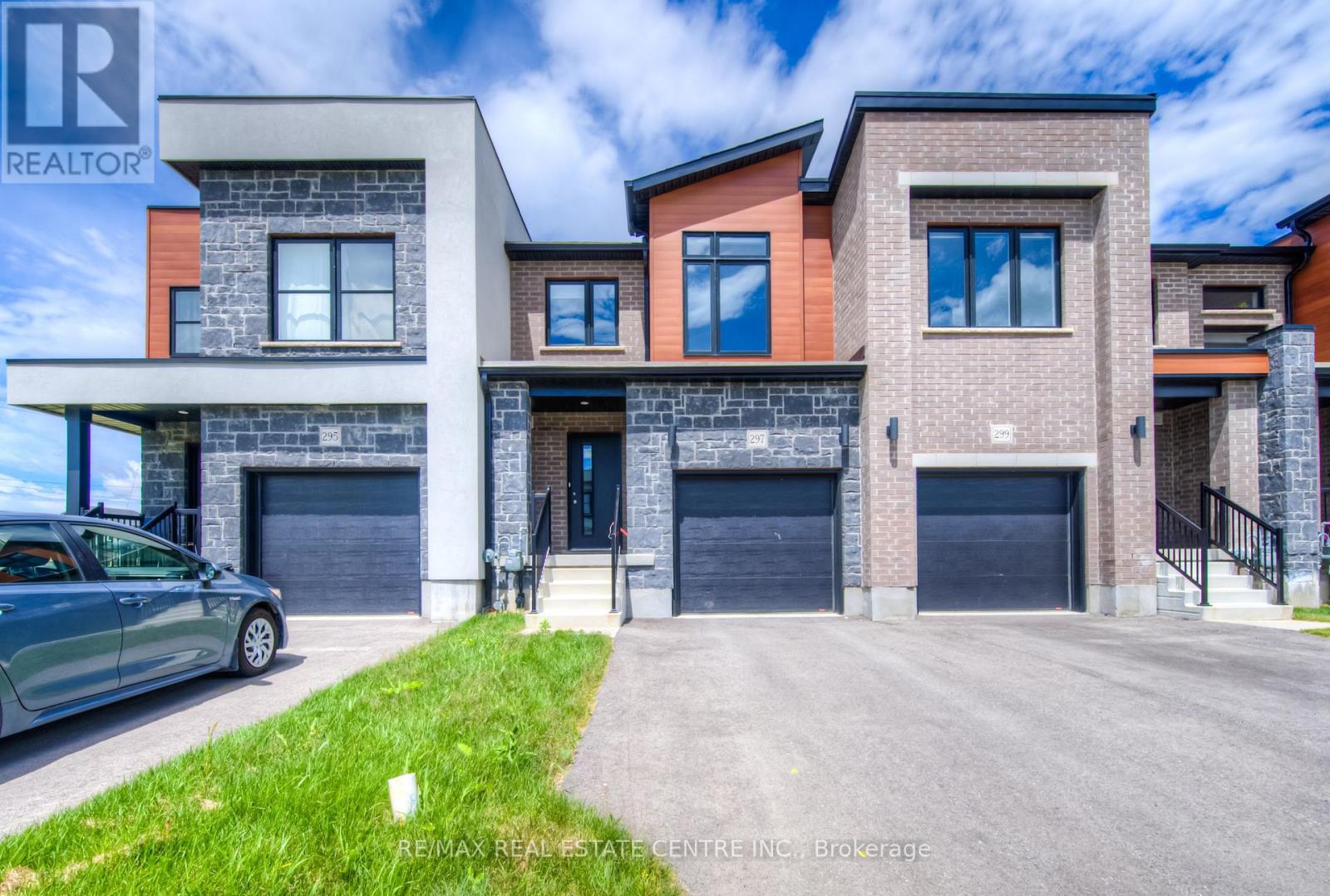 MLS® listing #29999193 for sale located at 322 BRADSHAW DRIVE