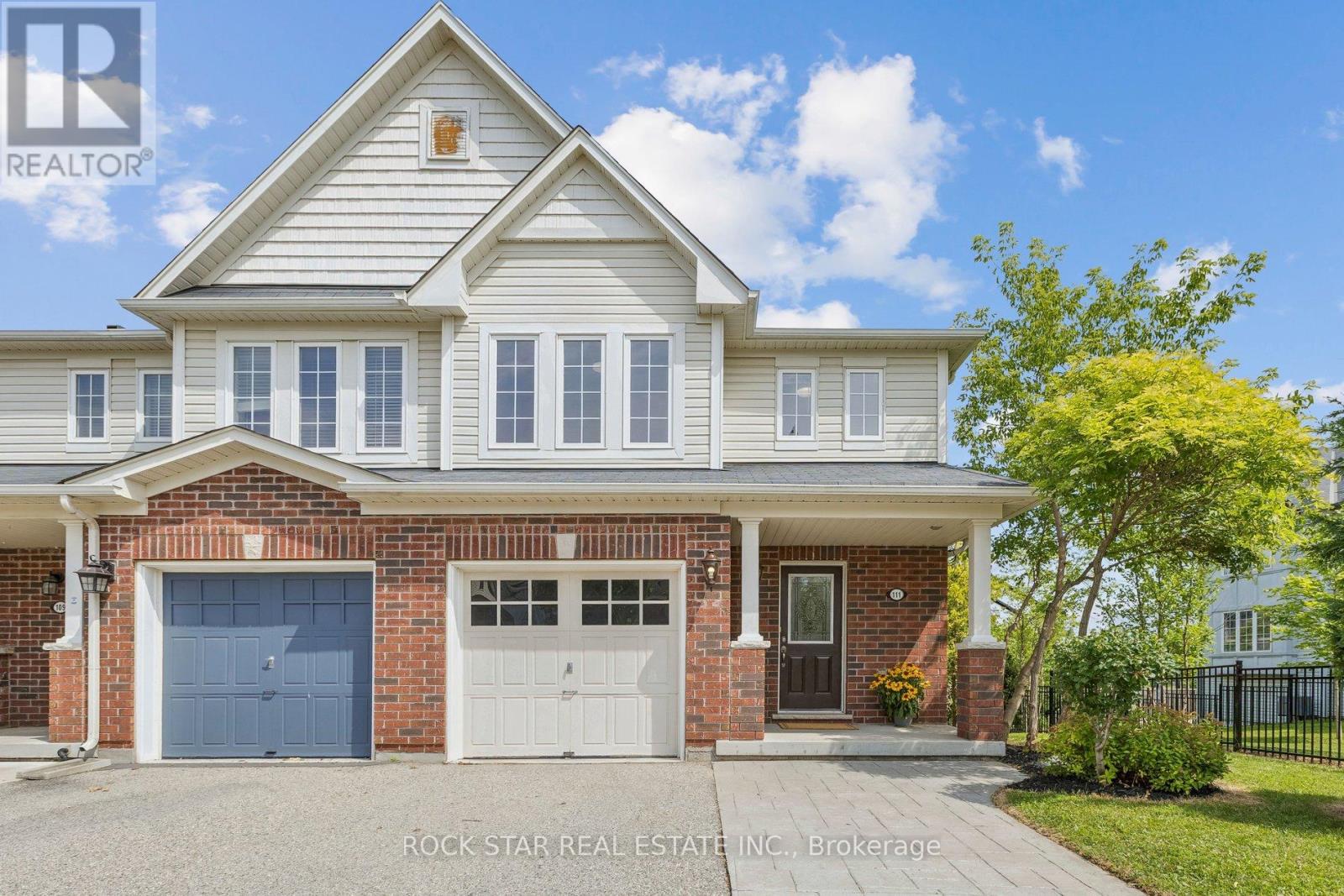 MLS® listing #29999403 for sale located at 111 BLOOMINGTON DRIVE