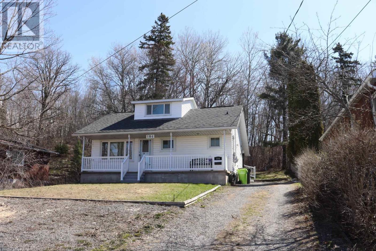 MLS® listing #29999441 for sale located at 104 Birch ST