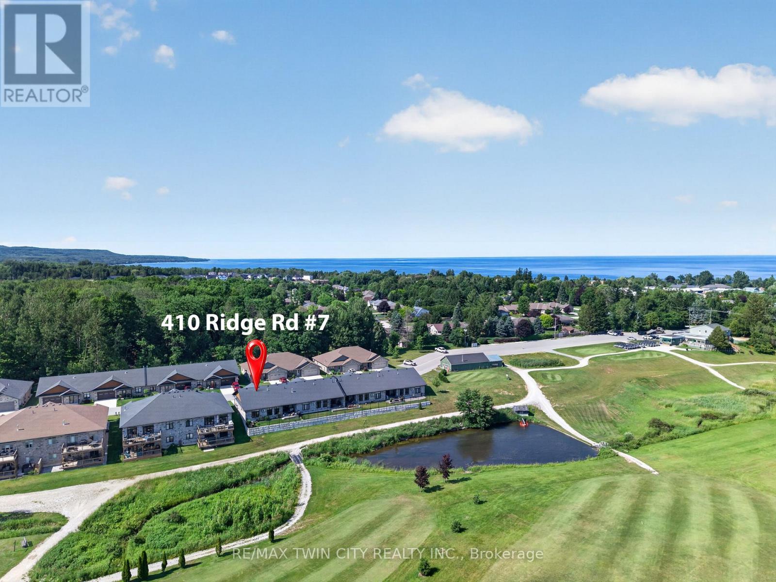 MLS® listing #29999802 for sale located at 7 - 410 RIDGE ROAD