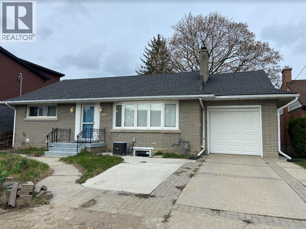 MLS® listing #29999827 for sale located at 160 BRUCE Street Unit# Lower