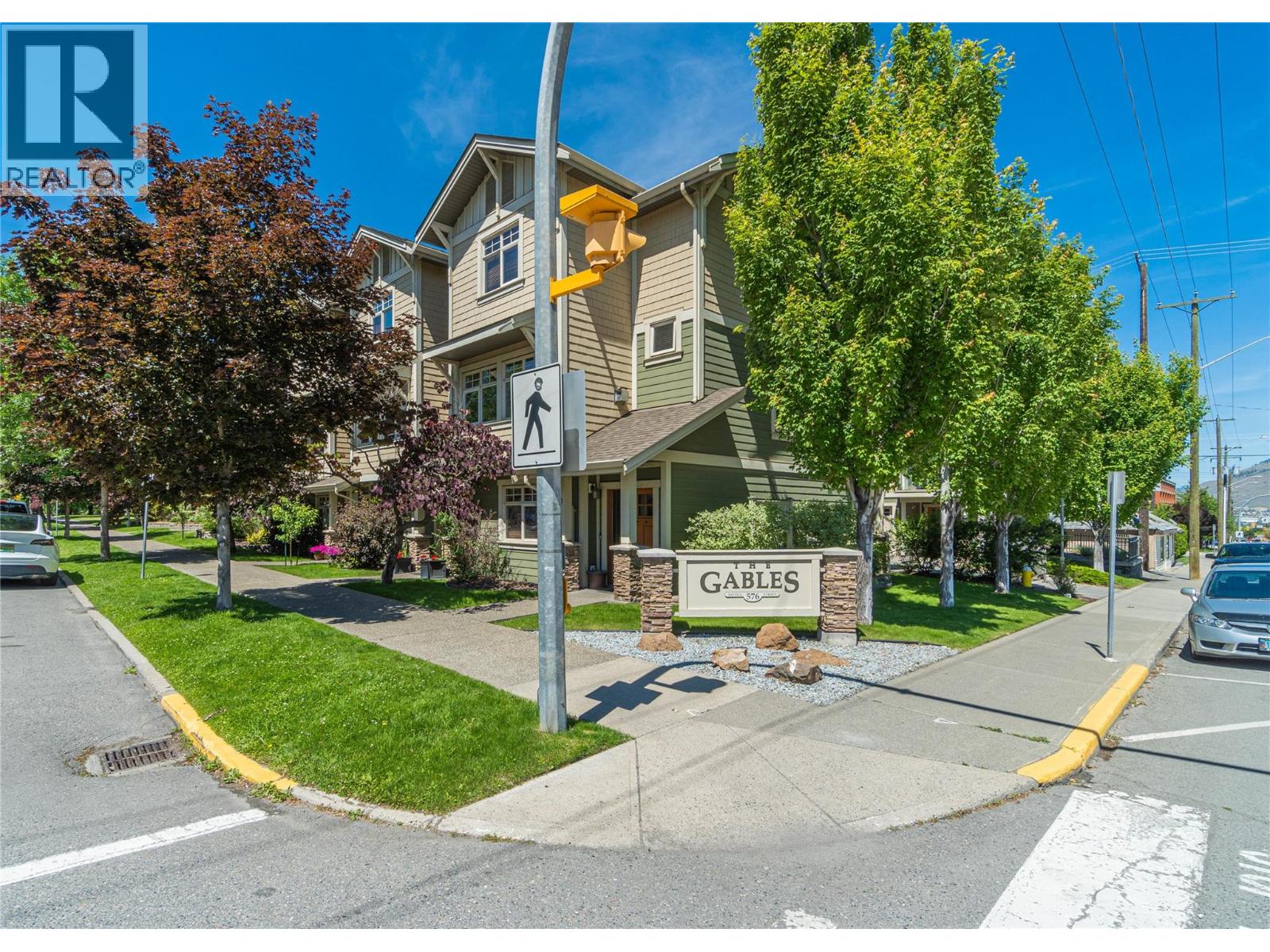 MLS® listing #29999910 for sale located at 576 NICOLA Street Unit# 10