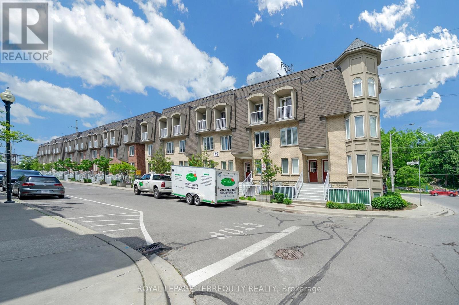 MLS® listing #30001359 for sale located at 124 - 75 TURNTABLE CRESCENT