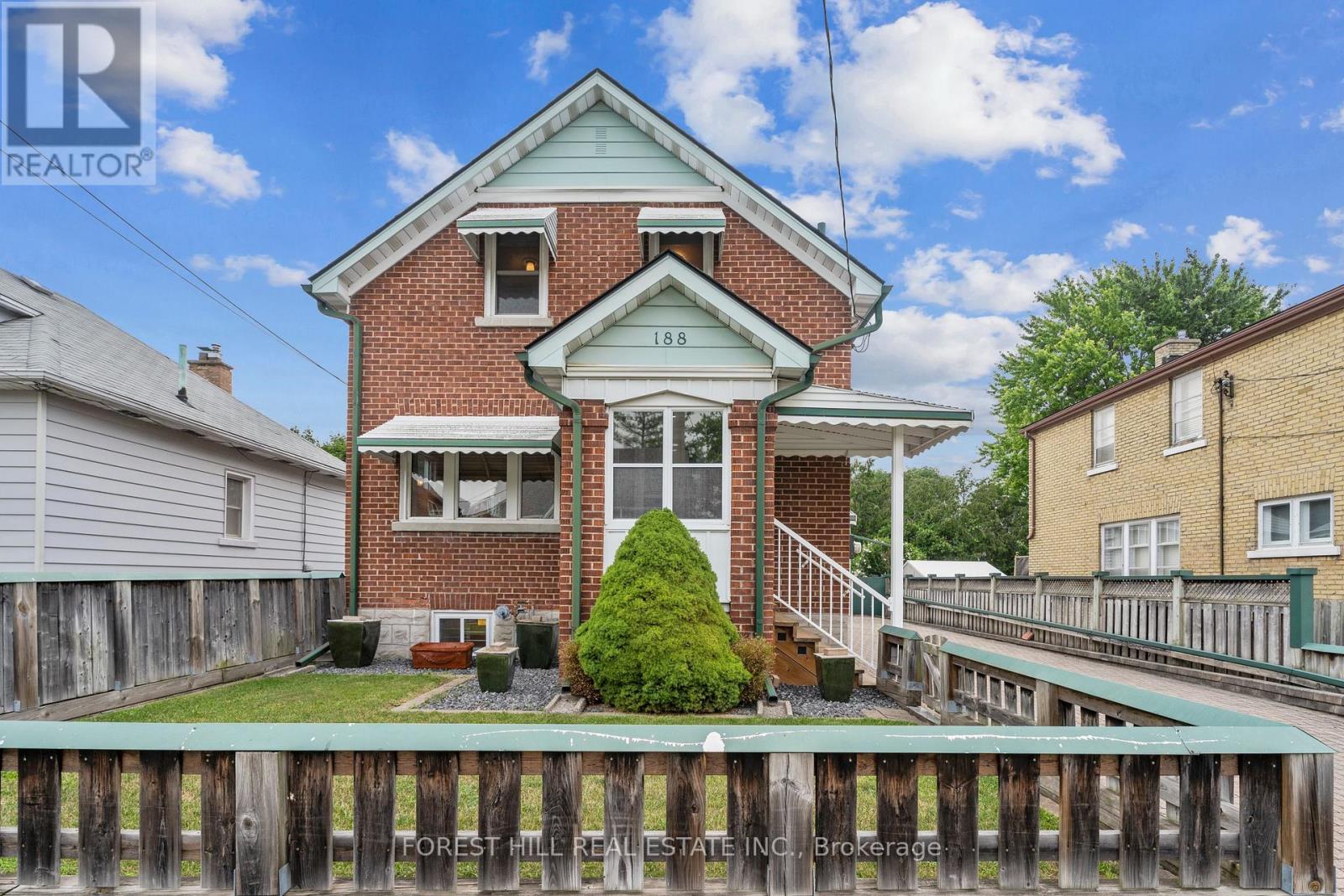 MLS® listing #30001371 for sale located at 188 WENTWORTH AVENUE