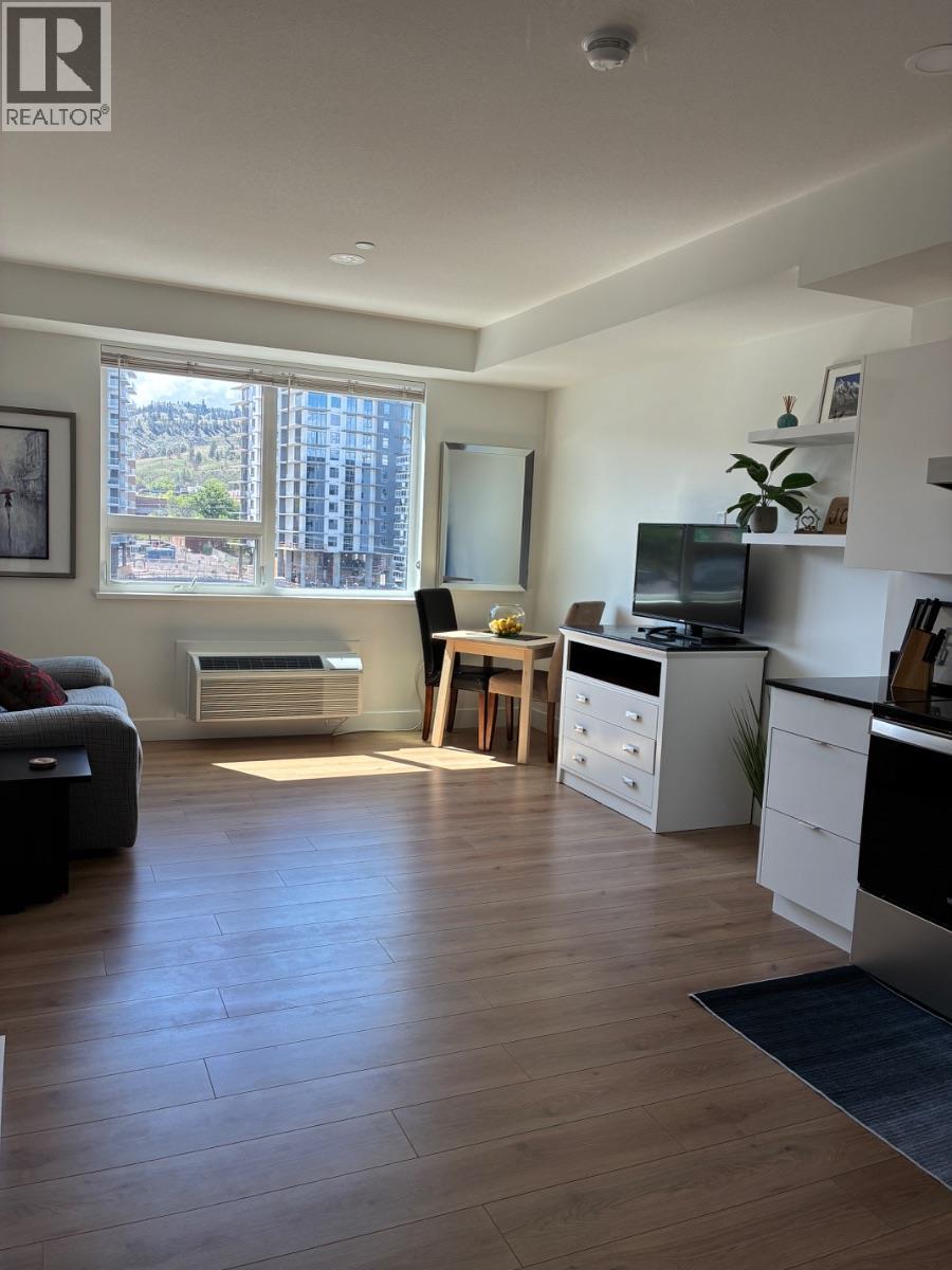 MLS® listing #30001511 for sale located at 444 St Paul Street Unit# 604