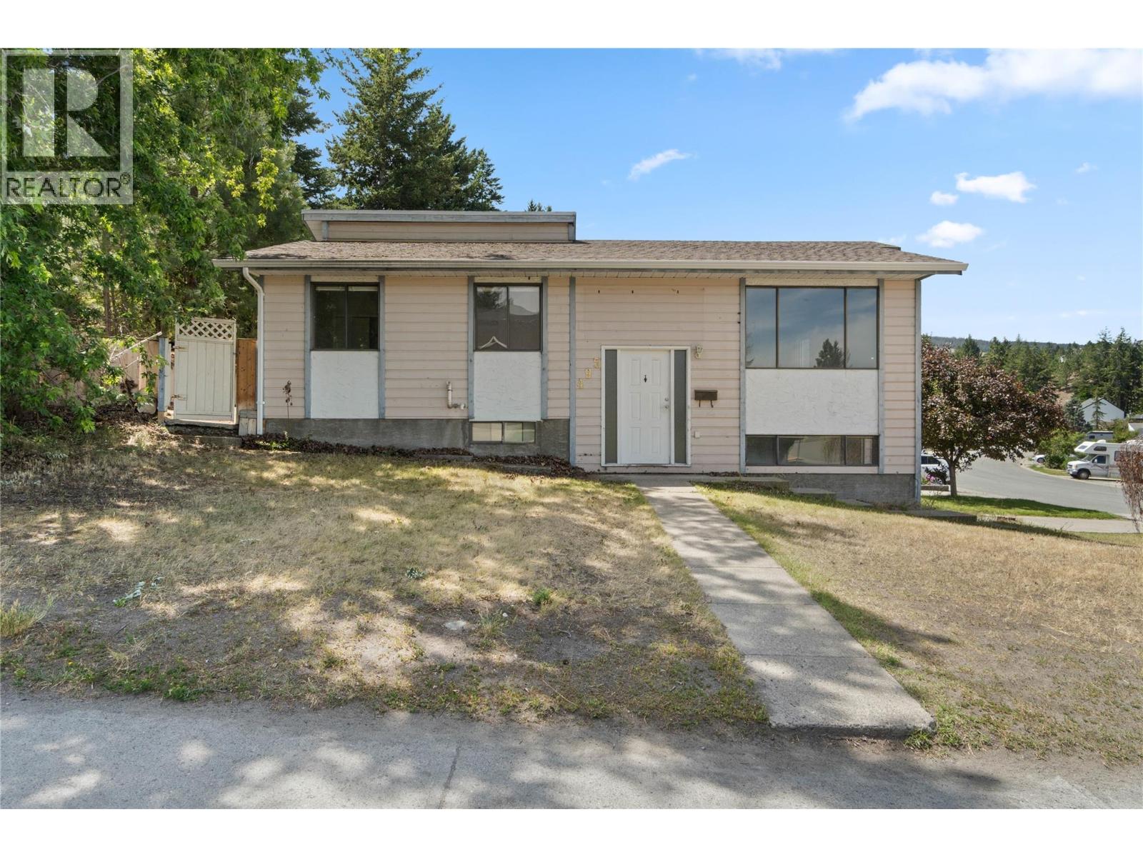 MLS® listing #30001656 for sale located at 495 MONARCH Court