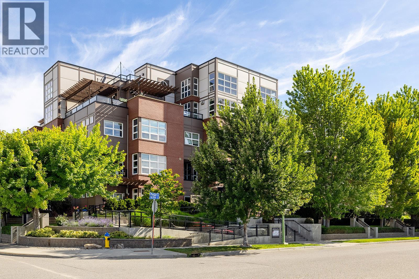 MLS® listing #30001886 for sale located at 700 Martin Avenue Unit# 407