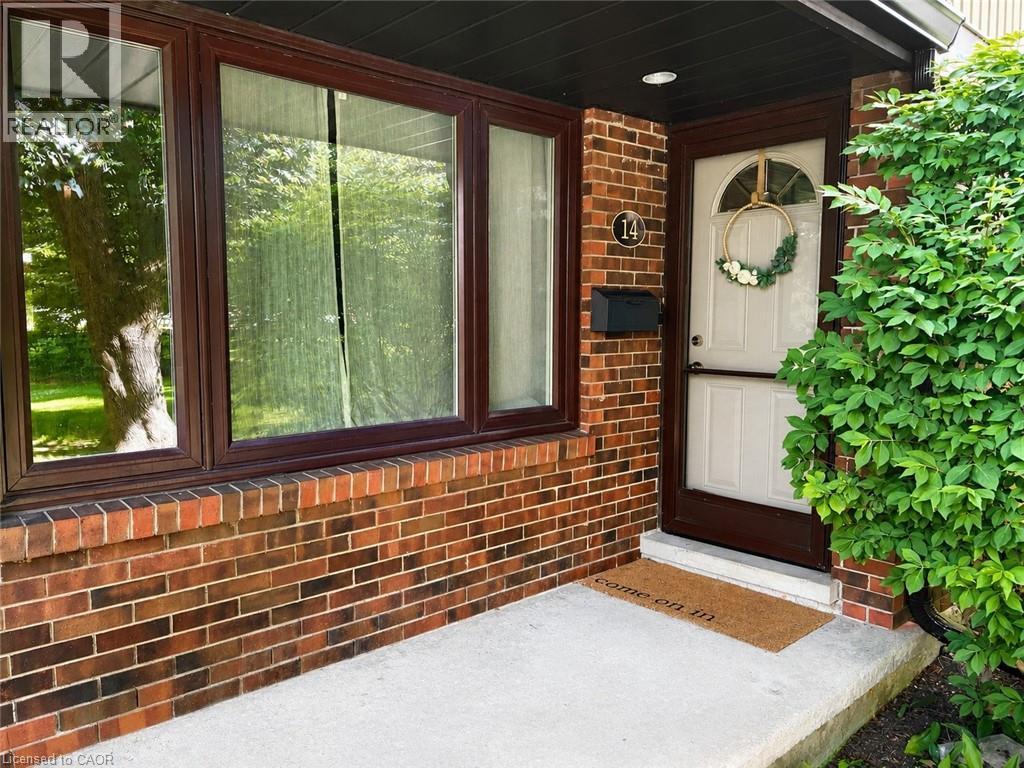MLS® listing #30002957 for sale located at 279 SANDOWNE Drive Unit# 14
