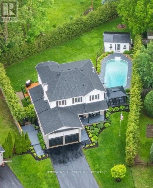 MLS® listing #30003616 for sale located at 203 ELIZABETH CRESCENT