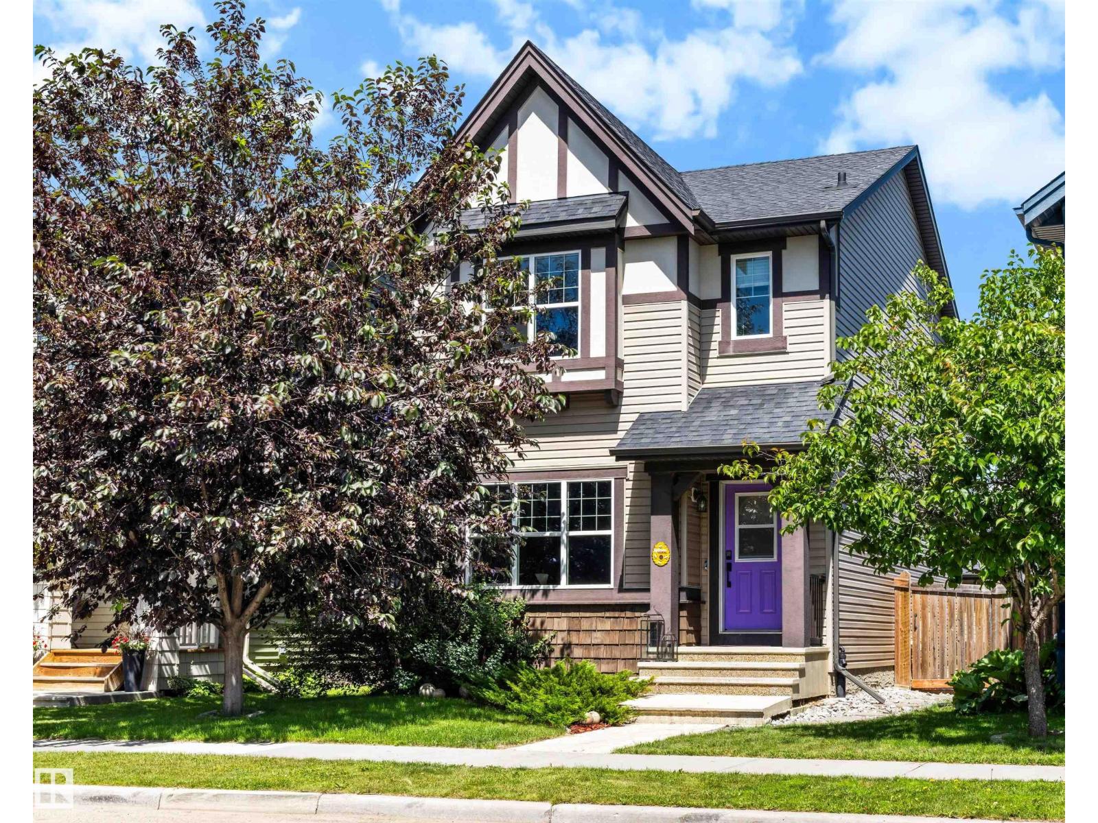 MLS® listing #30003635 for sale located at 1522 CHAPMAN WY SW