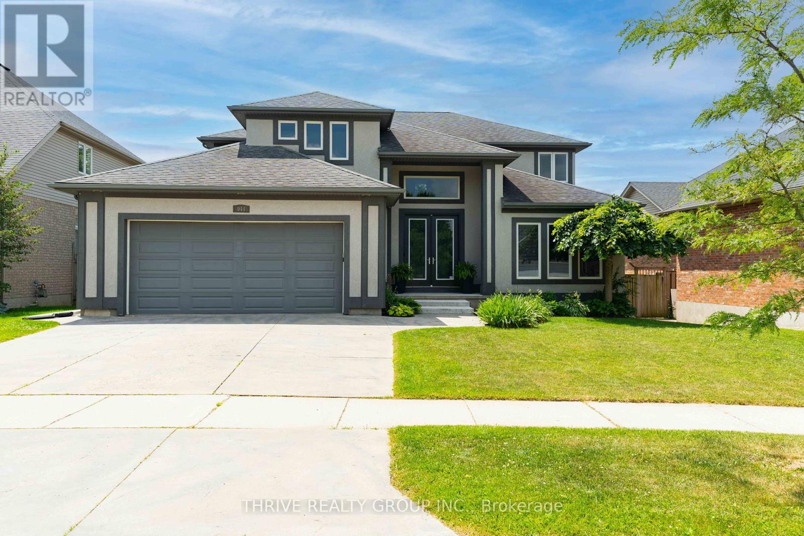 MLS® listing #30003685 for sale located at 944 COLLINS DRIVE