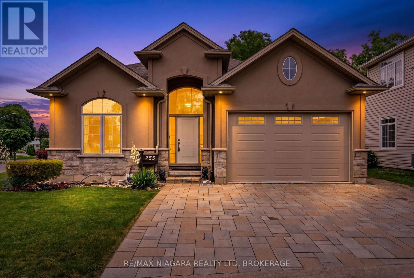 MLS® listing #30003697 for sale located at 255 LAKESHORE ROAD