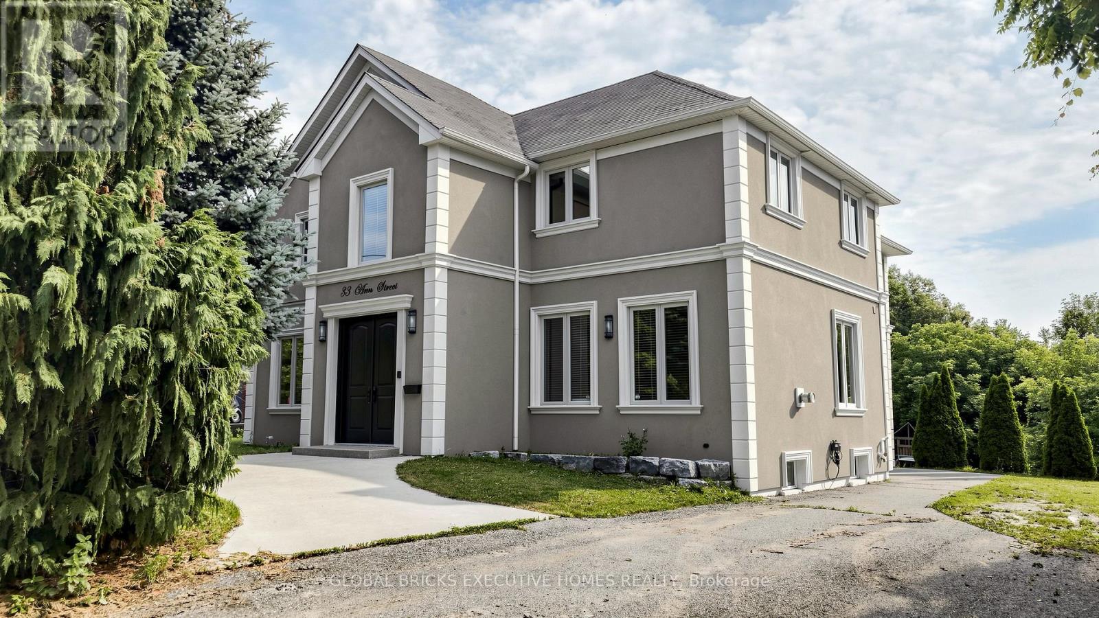MLS® listing #30003743 for sale located at 33 ANN STREET