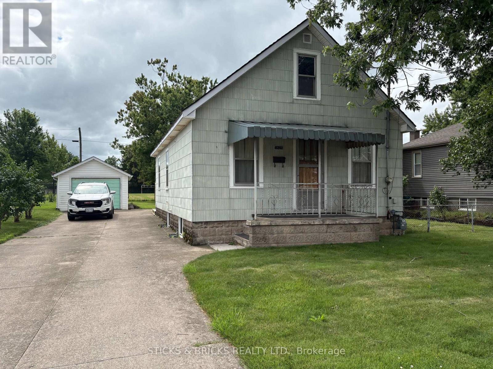 MLS® listing #30004513 for sale located at 3826 WELLAND STREET