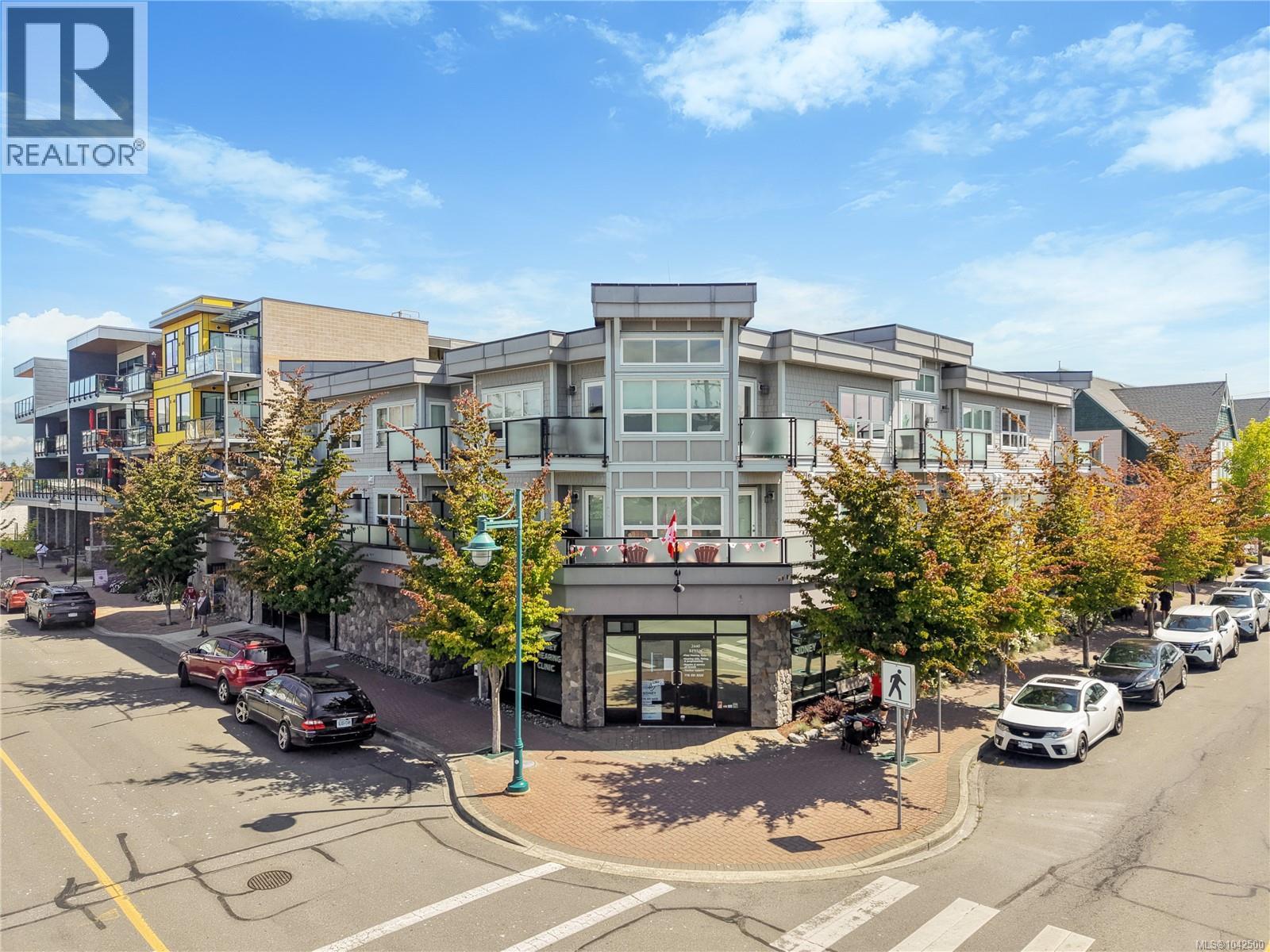 MLS® listing #30005129 for sale located at 308 9751 Fourth St