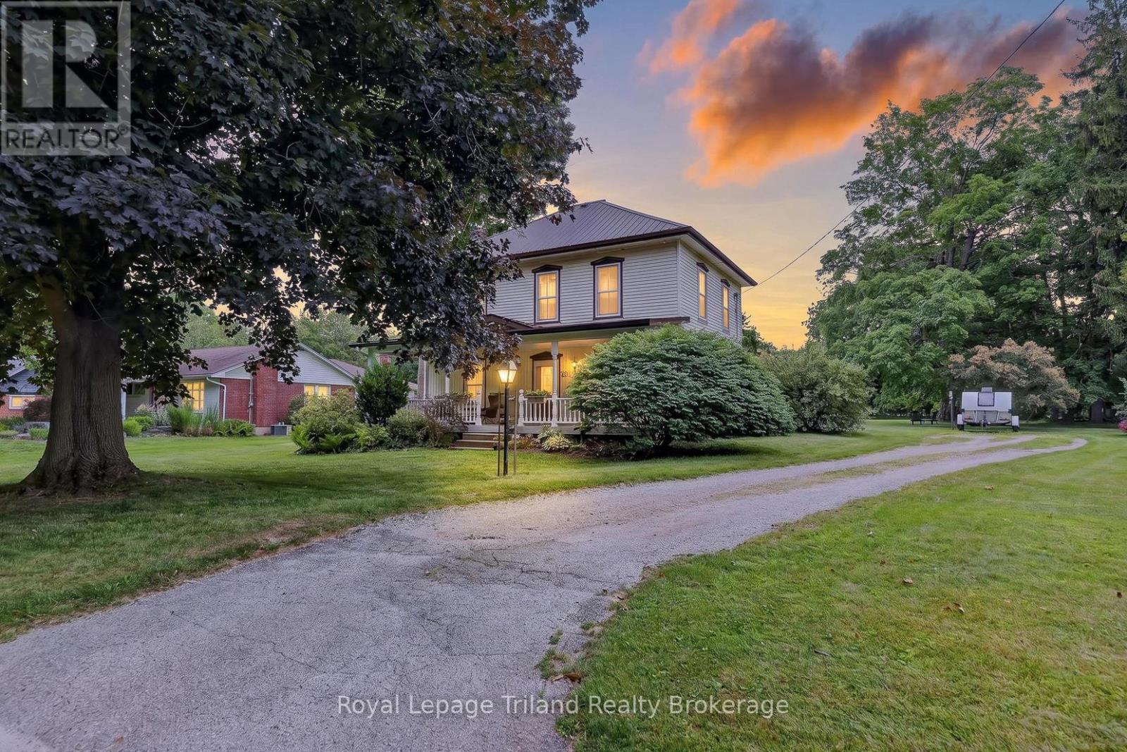 MLS® listing #30005376 for sale located at 30 PARK AVENUE