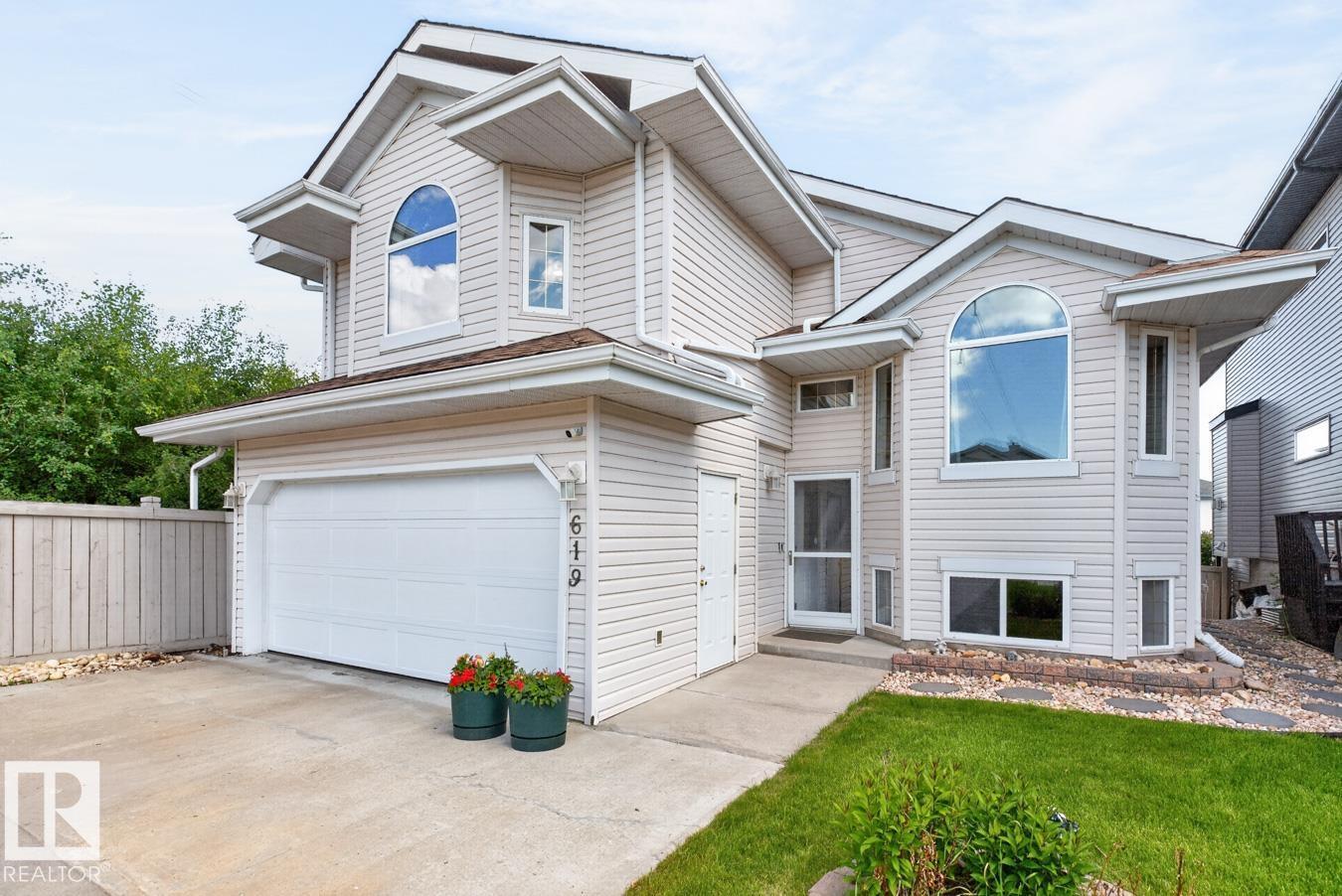 MLS® listing #30006368 for sale located at 619 LAYTON CT NW